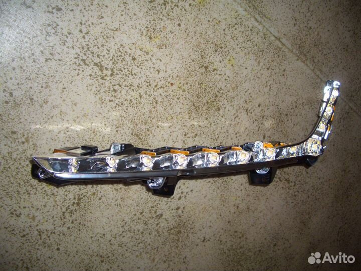 Стекло фары правой Джили Эмгрант с 09