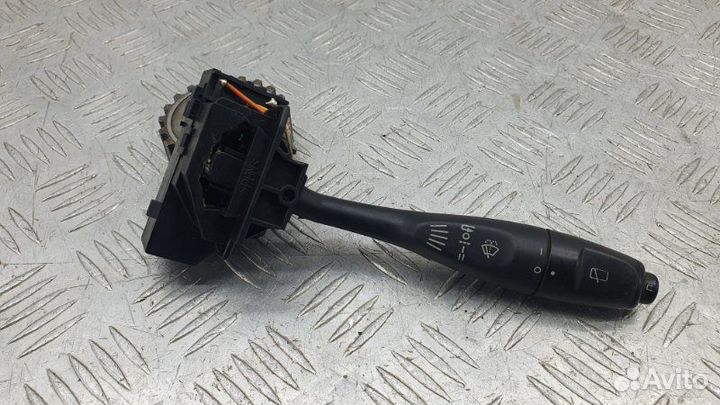 Переключатель стеклоочистителей Mitsubishi Carisma