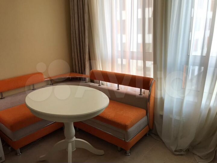 2-к. квартира, 52 м², 3/25 эт.