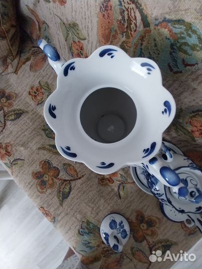 Самовар фарфоровый Гжель