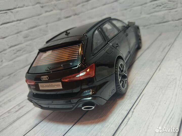 Модель автомобиля Ауди RS6, детские машинки