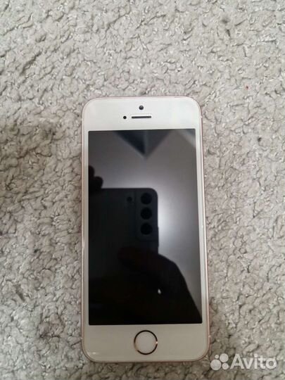iPhone SE, 32 ГБ