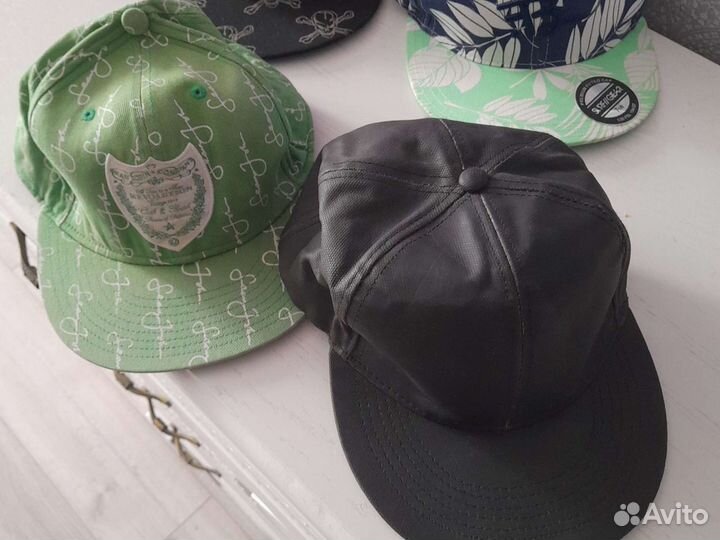 Кепки новые