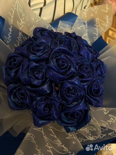 Букет атласных роз