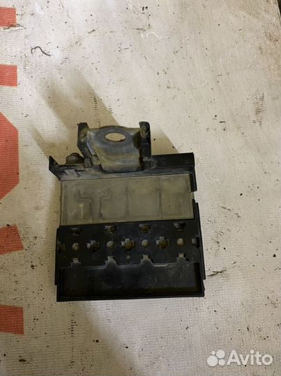 Блок предохранителей Mitsubishi lancer 10