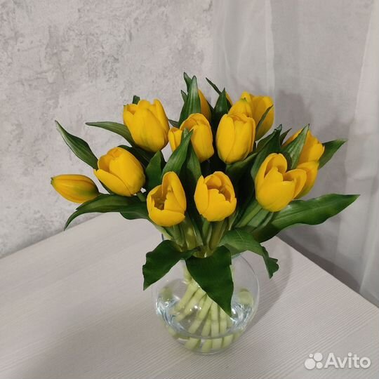 Букет искусственных тюльпанов с имитацией воды