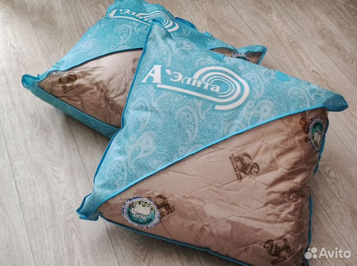 Коллекция подушек, что-то по 2, а что-то и по 1 шт