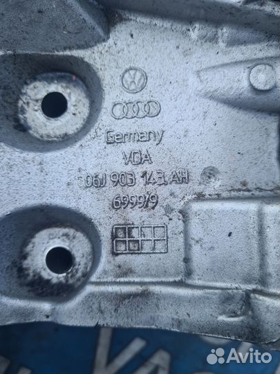 Кронштейн генератора. Шкода Суперб 1.8 tsi