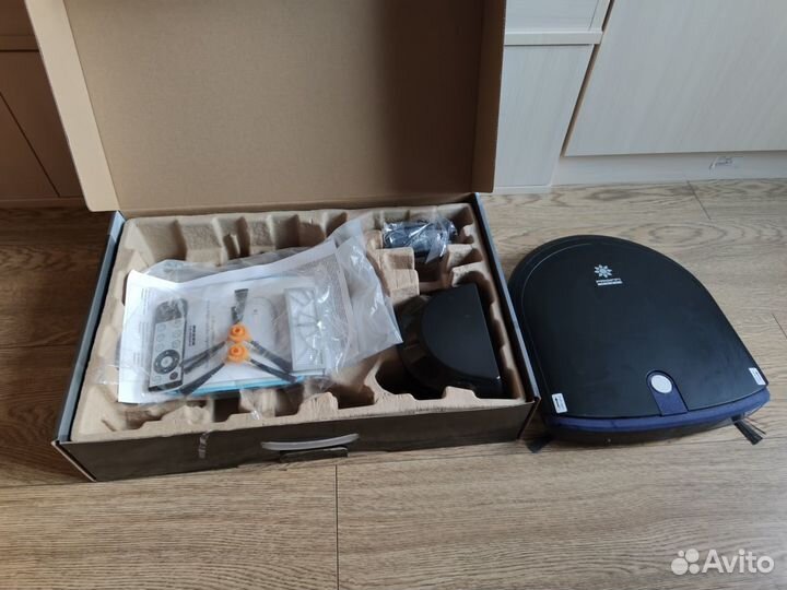 Робот-пылесос Proffi Home PH8817 (черный)