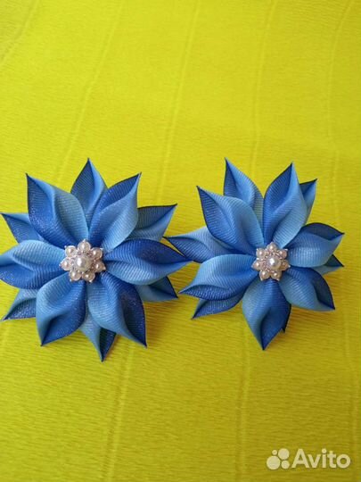Бант-цветок на резинке для школы