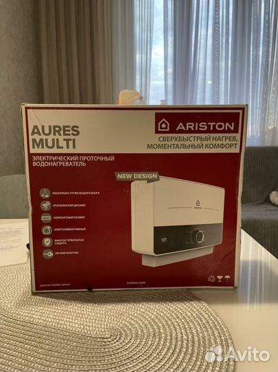 Водонагреватель проточный Ariston Aures M 10.5 кВт