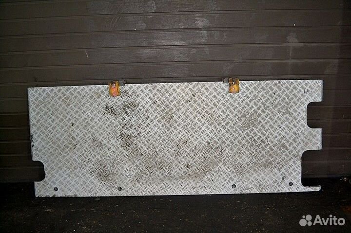 Металлический трапик volvo FH16 (01.93)