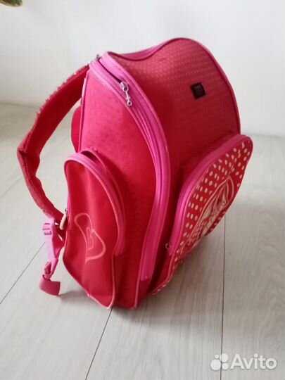 Школьный рюкзак с ортопедической спинкой