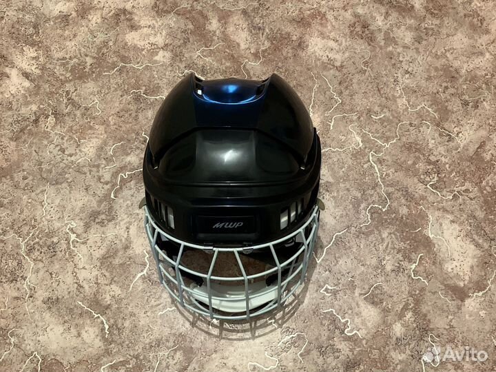 Шлем хоккейный