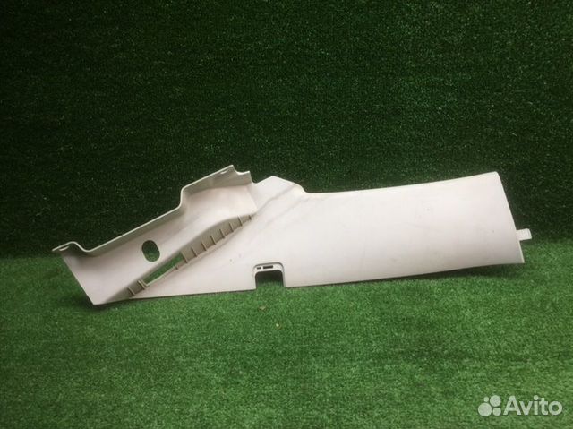 Накладка задней стойки правая Ford Focus 3 седан