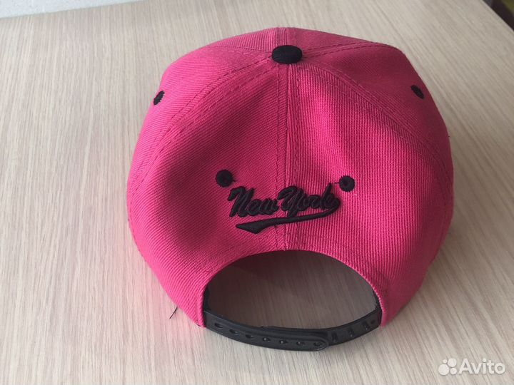 Бейсболка новая