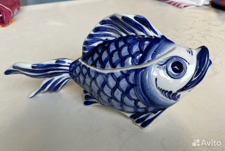 Гжель рыбка фарфоровая осетр икорница