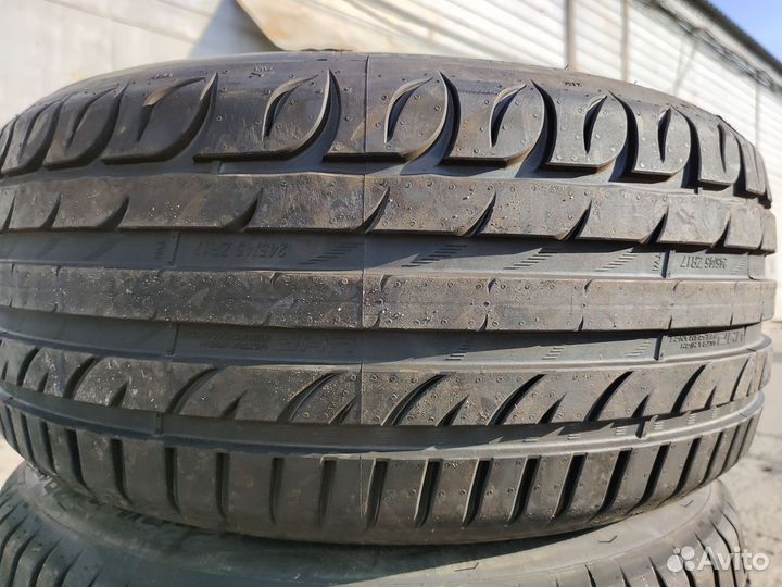 Tigar UHP Ultra High Performance 245/45 R17 99W