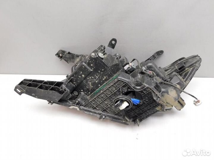 Фара правая Toyota Land Cruiser Prado