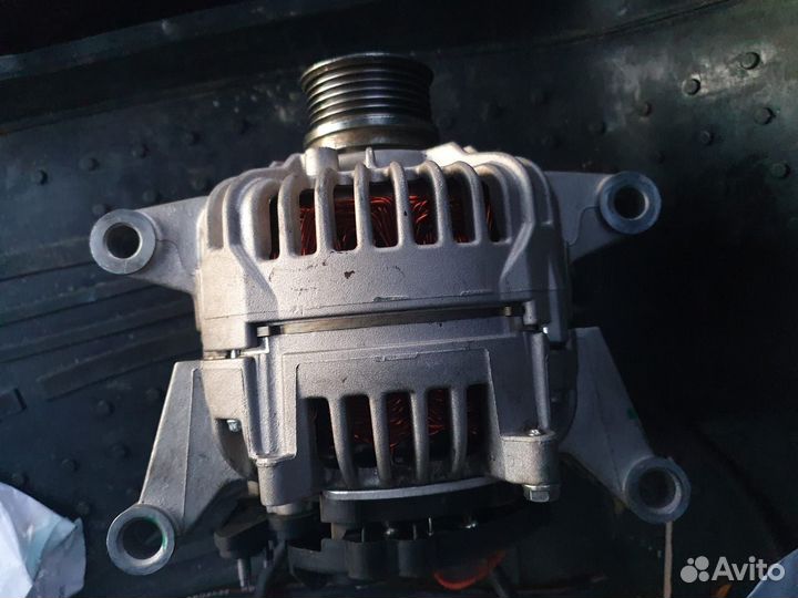 Генератор Caterpillar Bosch 14v 240A