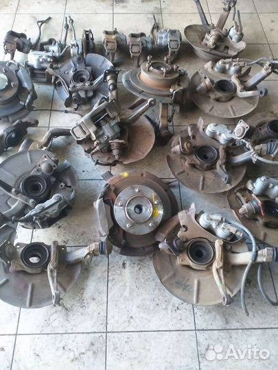 Кулак ступица суппорта. Нива 21214.2123