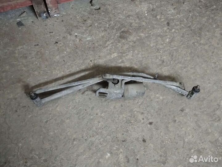 Трапеция стеклоочистителя на Фольксваген т4