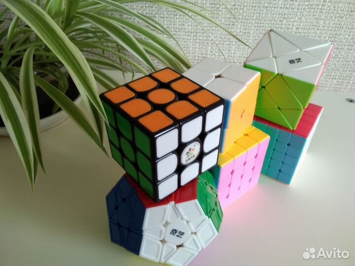 Коллекция головоломок кубика Рубика
