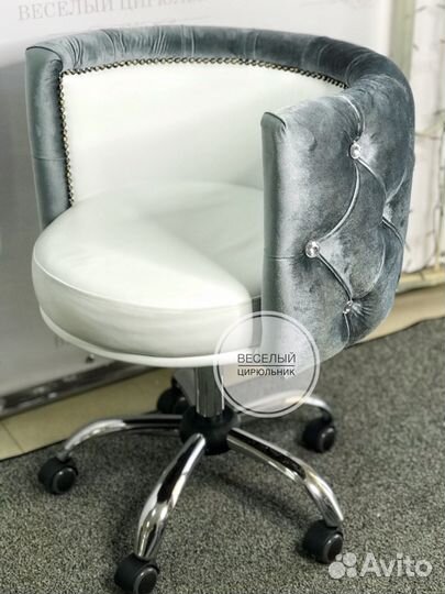 Кресло Зефир с каретной стяжкой натуральная кожа