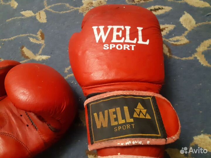 Боксерские перчатки