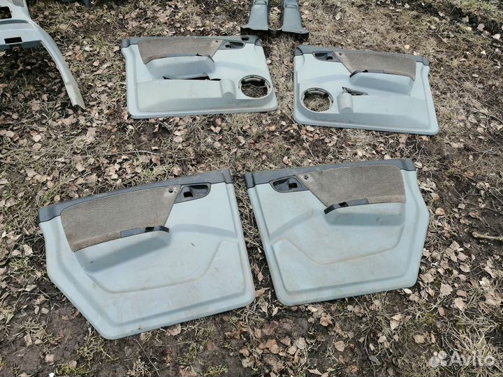 Дверные карты, капот, торпеда 31105 евро