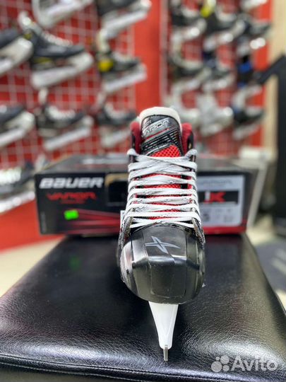 Новые вратарские коньки Bauer 1x sr