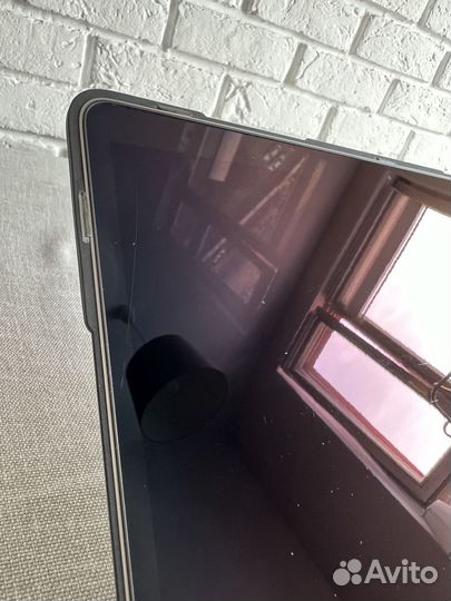 Macbook pro 13 2018 i5/8GB/512