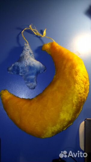 Подушка полумесяц со звездой