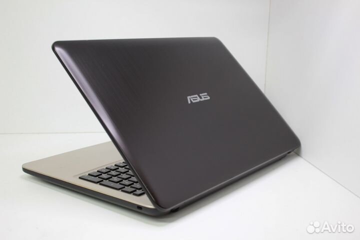 Ноутбук Asus для игр и работы