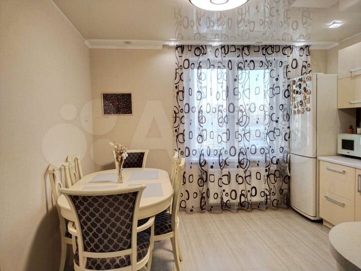 2-к. квартира, 56 м², 4/18 эт.