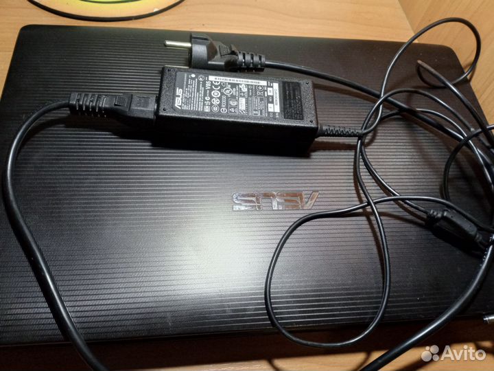 Ноутбук asus