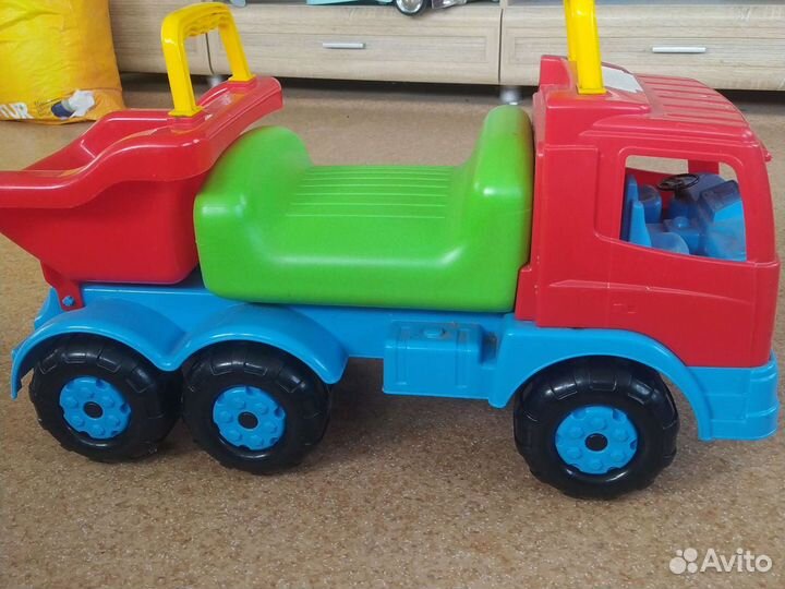 Детская машинка каталка