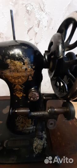 Машина швейная Зингер