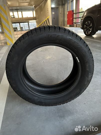 Pirelli Ice Zero 205/55 R16 94T
