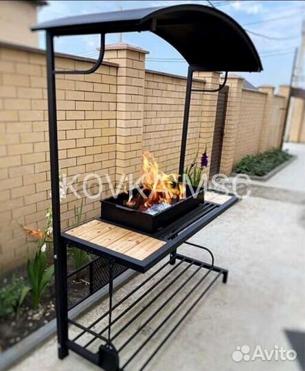 Мангал с крышей