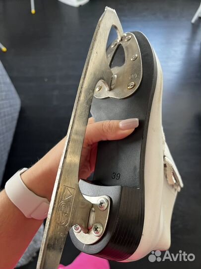 Коньки женские