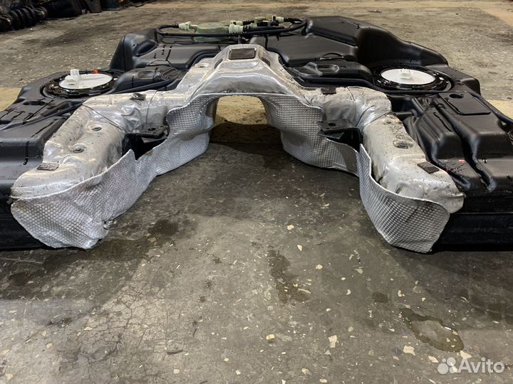 Топливный бак jeep grand cherokee SRT 9