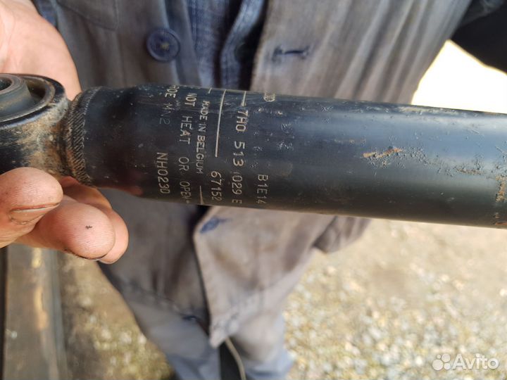 Амортизатор задний Volkswagen Transporter