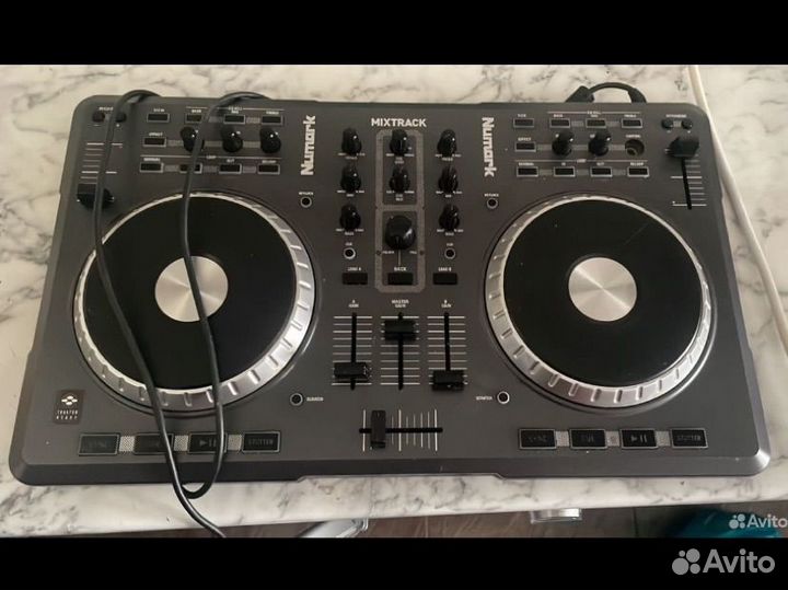 Dj контроллер traktor numark mixtrack
