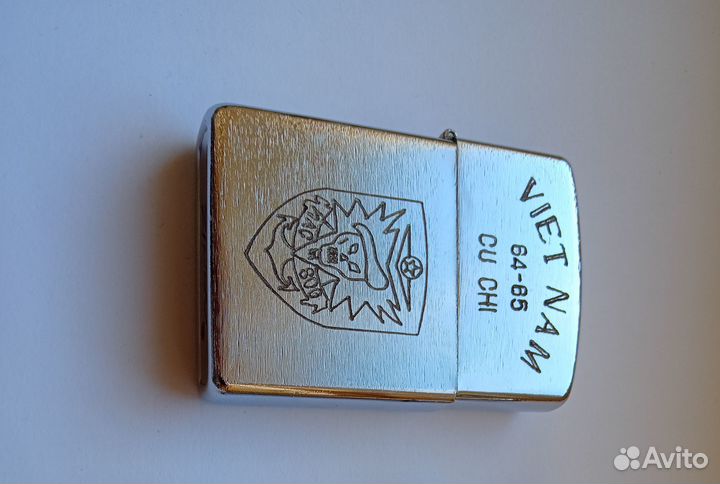 Зажигалка бензиновая