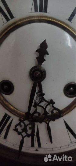 Старинные настенные часы с боем Густав Берг