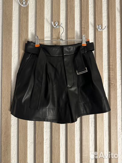 Кожаные шорты lime