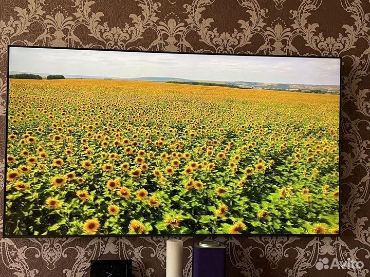 Телевизор Samsung 70 дюймов (178см)