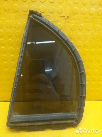 Стекло боковое заднее правое Honda Civic 4D 2006