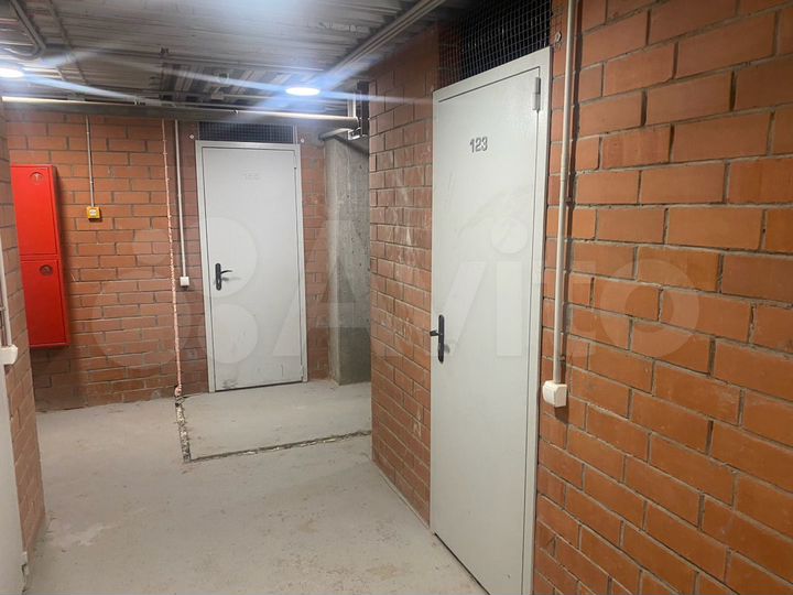 Машиноместо, 10 м²